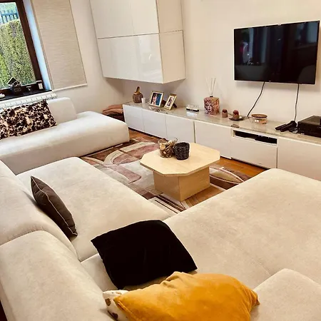 Πανσιόν Private With Shared Bathroom *