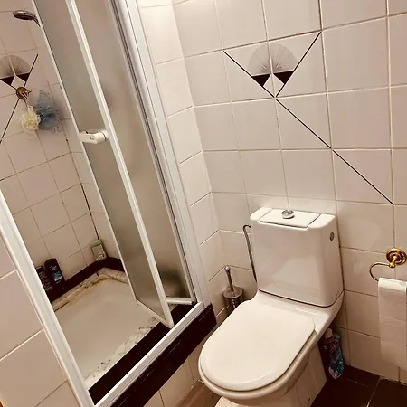Private With Shared Bathroom Clavier